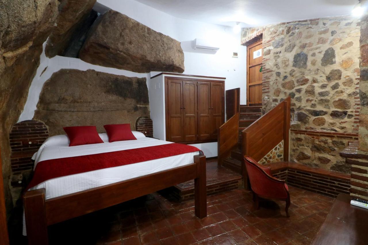 Hotel Monasterio De Rocamador Almendral Εξωτερικό φωτογραφία