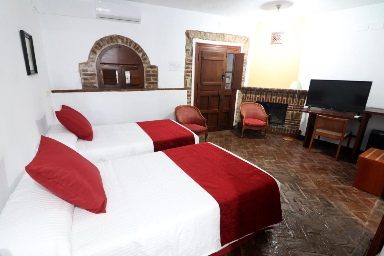 Hotel Monasterio De Rocamador Almendral Εξωτερικό φωτογραφία